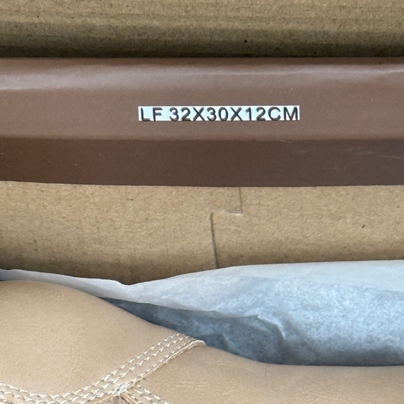 OASIS SOCIETY PLATFORM HEELED ANKLE BOOTS. Dorothy. Almond/Tan. Size 6.5. - Picture 9 of 10